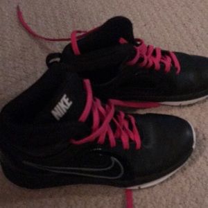 Nike Girls Basketball sneakers